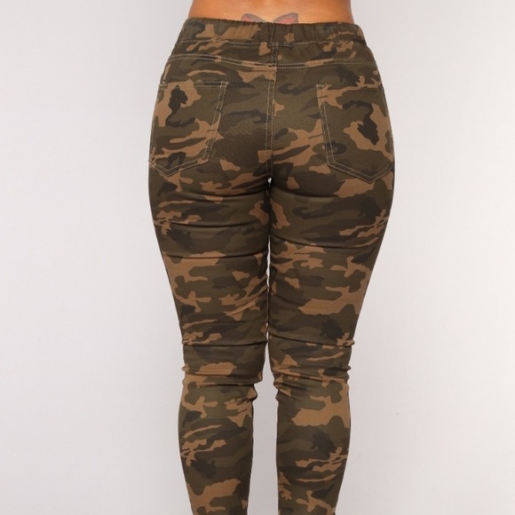 Fashion Nova First Cadet Camo Pants - Small - Picture 6 of 8
